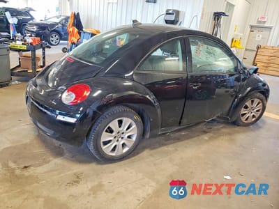 Trzecie zdjęcie samochodu z tyłu: 2010 VOLKSWAGEN NEW BEETLE VIN:3VWPW3AG7AM033793 - miniatura