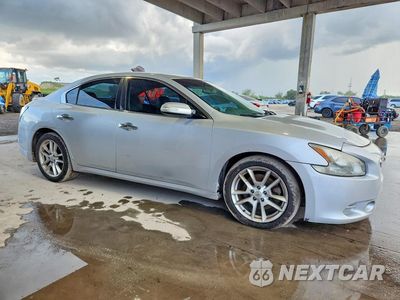 Czwarte zdjęcie samochodu z boku: 2014 NISSAN MAXIMA 3.5 S VIN:1N4AA5APXEC492221 - miniatura