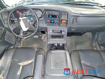 Zdjęcie 8 z 13 samochodu: 2005 CHEVROLET SILVERADO K2500 HEAVY DUTY VIN:1GCHK23295F911342 - miniatura