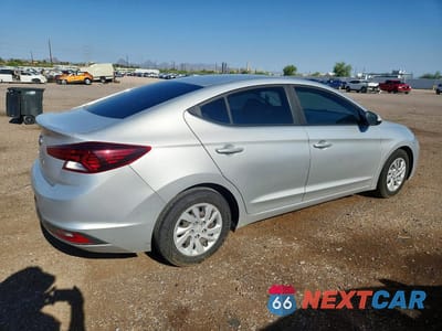 Trzecie zdjęcie samochodu z tyłu: 2020 HYUNDAI ELANTRA SE VIN:5NPD74LF7LH498158 - miniatura