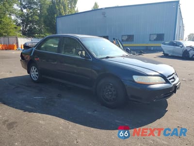 Czwarte zdjęcie samochodu z boku: 2002 HONDA ACCORD SE VIN:JHMCG56722C031583 - miniatura