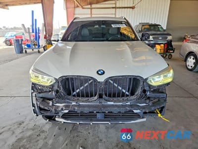 Piąte zdjęcie samochodu w środku: 2018 BMW X3 XDRIVEM40I VIN:5UXTS3C56JLA45901 - miniatura