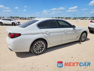 Trzecie zdjęcie samochodu z tyłu: 2021 BMW 530 XI VIN:WBA13BJ07MCF62066 - miniatura