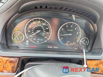 Zdjęcie 9 z 12 samochodu: 2013 BMW 750 I VIN:WBAYA8C55DD228027 - miniatura