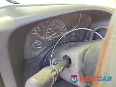 Zdjęcie 9 z 13 samochodu: 2006 CHEVROLET EXPRESS 2500 DELIVERY VAN VIN:1GCGG25V261252667 - miniatura
