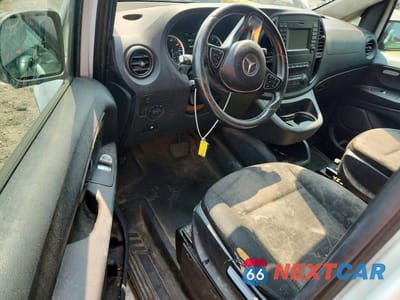 Zdjęcie 8 z 12 samochodu: 2016 MERCEDES-BENZ METRIS VIN:WD3PG2EA9G3086290 - miniatura