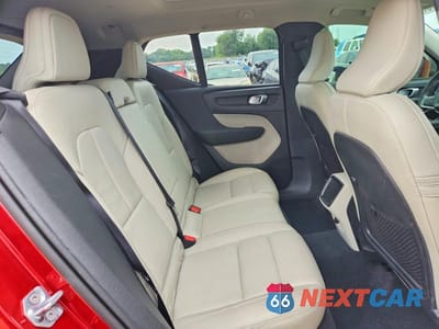 Zdjęcie 11 z 13 samochodu: 2019 VOLVO XC40 T5 MOMENTUM VIN:YV4162UK3K2154104 - miniatura