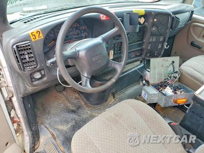 Zdjęcie 8 z 13 samochodu: 2009 GMC C8500 UTILITY / SERVICE TRUCK VIN:1GDP8C1B09F411039 - miniatura
