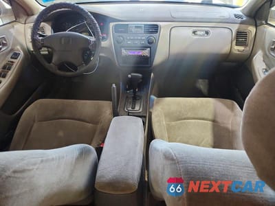 Zdjęcie 8 z 12 samochodu: 2001 HONDA ACCORD LX VIN:1HGCG66521A052600 - miniatura
