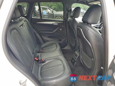Zdjęcie 11 z 13 samochodu: 2016 BMW X1 XDRIVE28I VIN:WBXHT3C38G5E56204 - miniatura