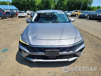 Piąte zdjęcie samochodu w środku: 2025 HYUNDAI ELANTRA LIMITED VIN:KMHLN4DJ1SU139585 - miniatura