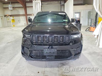 Piąte zdjęcie samochodu w środku: 2025 JEEP GRAND CHEROKEE LAREDO VIN:1C4RJHAG9S8754940 - miniatura