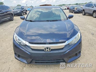 Piąte zdjęcie samochodu w środku: 2016 HONDA CIVIC LX VIN:19XFC2F61GE038671 - miniatura