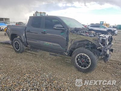 Czwarte zdjęcie samochodu z boku: 2024 TOYOTA TACOMA TRD OFF-ROAD VIN:3TMLB5JN6RM038227 - miniatura