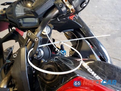 Zdjęcie 8 z 9 samochodu: 2016 KAWASAKI EX650 E VIN:JKAEXEE16GDA21001 - miniatura