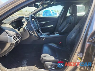 Zdjęcie 7 z 12 samochodu: 2019 JAGUAR XE S VIN:SAJAG4FV7KCP51027 - miniatura