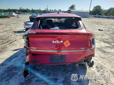 Zdjęcie 6 z 13 samochodu: 2023 KIA EV6 GT LINE VIN:KNDC44LA9P5118008 - miniatura