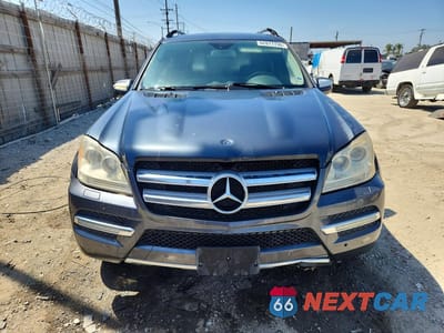Piąte zdjęcie samochodu w środku: 2010 MERCEDES-BENZ GL 450 4MATIC VIN:4JGBF7BE5AA569278 - miniatura