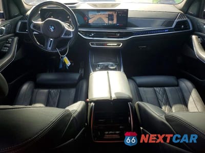Zdjęcie 8 z 13 samochodu: 2024 BMW X7 M60I VIN:5UX33EM01R9S66551 - miniatura