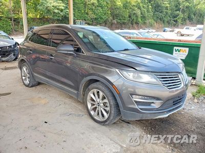Czwarte zdjęcie samochodu z boku: 2017 LINCOLN MKC SELECT VIN:5LMCJ2C9XHUL21623 - miniatura