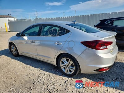 Drugie zdjęcie samochodu z przodu: 2019 HYUNDAI ELANTRA SE VIN:5NPD84LF2KH413142 - miniatura