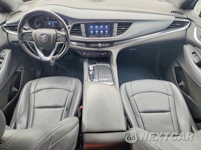 Zdjęcie 8 z 13 samochodu: 2024 BUICK ENCLAVE ESSENCE VIN:5GAEVAKW0RJ107038 - miniatura