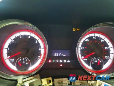Zdjęcie 9 z 13 samochodu: 2015 DODGE GRAND CARAVAN SE VIN:2C4RDGBG6FR721825 - miniatura