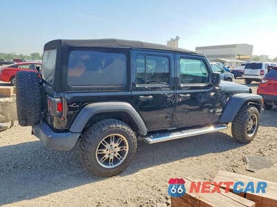 Trzecie zdjęcie samochodu z tyłu: 2019 JEEP WRANGLER UNLIMITED SPORT VIN:1C4HJXDN4KW554382 - miniatura