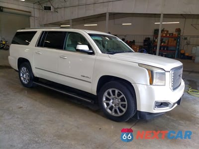 Czwarte zdjęcie samochodu z boku: 2015 GMC YUKON XL DENALI VIN:1GKS2JKJ1FR209724 - miniatura