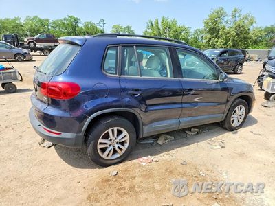 Trzecie zdjęcie samochodu z tyłu: 2016 VOLKSWAGEN TIGUAN S VIN:WVGBV7AX8GW528645 - miniatura