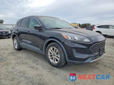 Czwarte zdjęcie samochodu z boku: 2020 FORD ESCAPE SE VIN:1FMCU0G67LUC27352 - miniatura