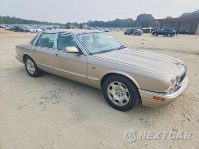 Czwarte zdjęcie samochodu z boku: 1998 JAGUAR XJ8 VIN:SAJHX1244WC841025 - miniatura