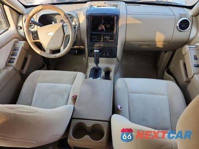 Zdjęcie 8 z 13 samochodu: 2007 FORD EXPLORER XLT VIN:1FMEU63E07UB24756 - miniatura