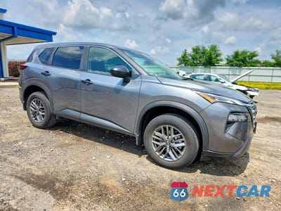 Czwarte zdjęcie samochodu z boku: 2026 NISSAN ROGUE S VIN:5N1BT3AB4TC679383 - miniatura