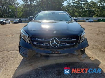 Piąte zdjęcie samochodu w środku: 2018 MERCEDES-BENZ GLA 250 VIN:WDCTG4EB9JJ406293 - miniatura
