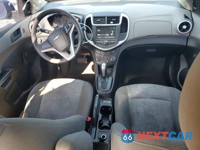 Zdjęcie 8 z 12 samochodu: 2017 CHEVROLET SONIC LS VIN:1G1JB5SHXH4155618 - miniatura