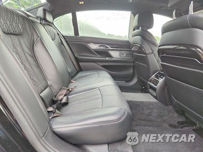 Zdjęcie 10 z 12 samochodu: 2017 BMW 750 XI VIN:WBA7F2C33HG423265 - miniatura