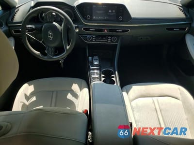 Zdjęcie 8 z 13 samochodu: 2021 HYUNDAI SONATA HYBRID BLUE VIN:KMHL24JJ0MA035509 - miniatura