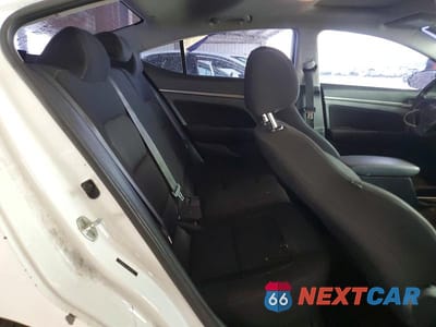 Zdjęcie 10 z 12 samochodu: 2018 HYUNDAI ELANTRA VALUE EDITION VIN:5NPD84LF2JH221797 - miniatura