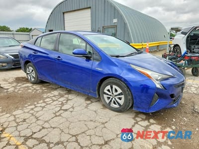 Czwarte zdjęcie samochodu z boku: 2016 TOYOTA PRIUS THREE VIN:JTDKARFU3G3508573 - miniatura