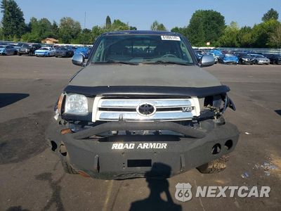 Piąte zdjęcie samochodu w środku: 2003 TOYOTA TUNDRA SR5 VIN:5TBBT441X3S366892 - miniatura
