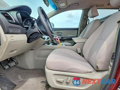 Zdjęcie 7 z 13 samochodu: 2017 KIA SEDONA LX VIN:KNDMB5C16H6241163 - miniatura