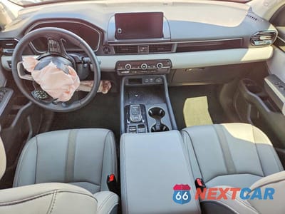 Zdjęcie 8 z 13 samochodu: 2025 HONDA PILOT TOURING VIN:5FNYG1H78SB170603 - miniatura