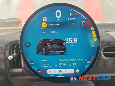 Zdjęcie 9 z 12 samochodu: 2025 MINI COOPER JOHN COOPER WORKS VIN:WMW33GD03S2W89852 - miniatura