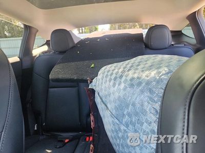 Zdjęcie 10 z 12 samochodu: 2025 TESLA MODEL Y VIN:7SAYGDED0SA362254 - miniatura