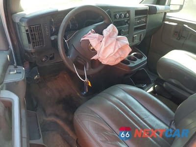 Zdjęcie 8 z 14 samochodu: 2022 CHEVROLET EXPRESS G3500 DELIVERY VAN VIN:1GCZGHF71N1155003 - miniatura