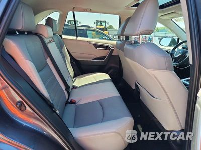 Zdjęcie 11 z 13 samochodu: 2019 TOYOTA RAV4 XLE PREMIUM VIN:2T3A1RFV0KW062067 - miniatura