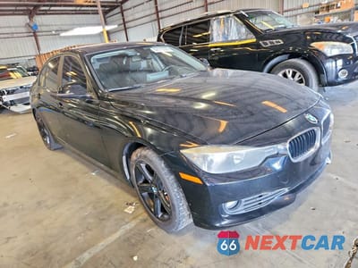 Czwarte zdjęcie samochodu z boku: 2013 BMW 320 I VIN:WBA3B1C50DK128427 - miniatura