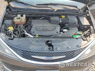Zdjęcie 12 z 13 samochodu: 2019 CHRYSLER PACIFICA TOURING L VIN:2C4RC1BG1KR665836 - miniatura