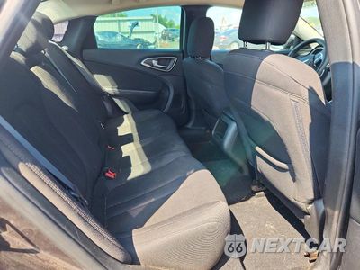 Zdjęcie 10 z 12 samochodu: 2015 CHRYSLER 200 LIMITED VIN:1C3CCCABXFN700128 - miniatura